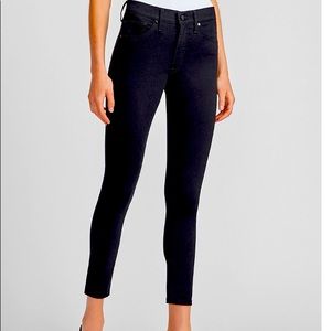 Expressing Jean leggings